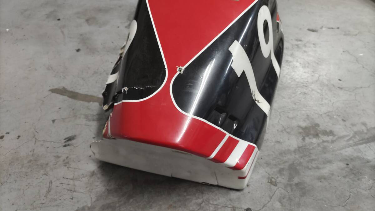 NSR250R MC18 赤テラ シングルシートカウル マジカルレーシング Magical Racingの画像5