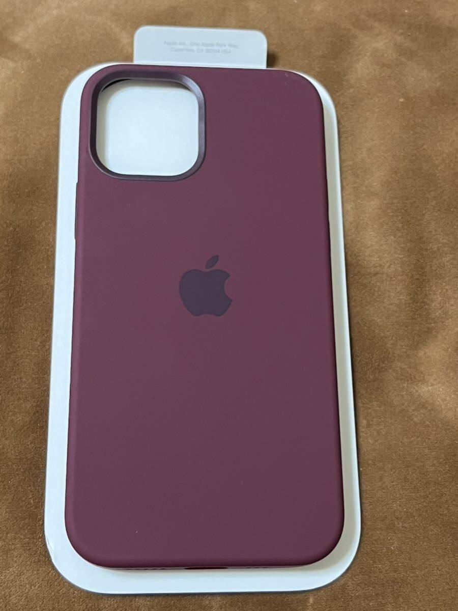 [ beautiful goods ] original iPhone 12 / 12 Pro silicon case * plum 