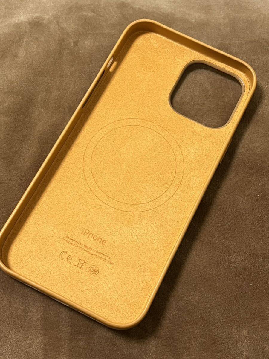 【美品】純正 iPhone 13 Pro Maxレザーケース・ゴールデンブラウンの画像5