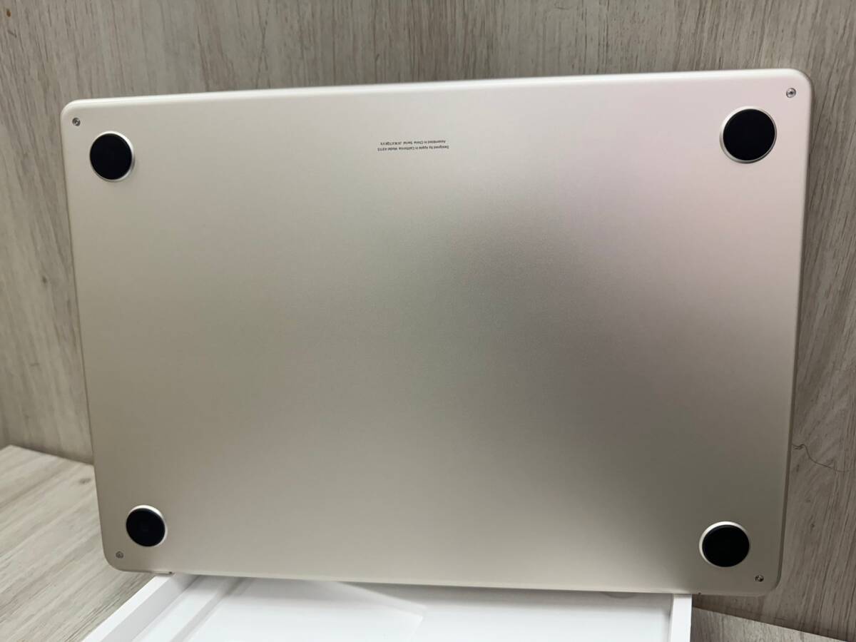 ほぼ新品 アップル Apple MacBook Air 13インチ Apple M3チップ（8コアCPU/8コアGPU）/SSD 256GB/メモリ 8GB/スターライト [MRXT3J/A]の画像6