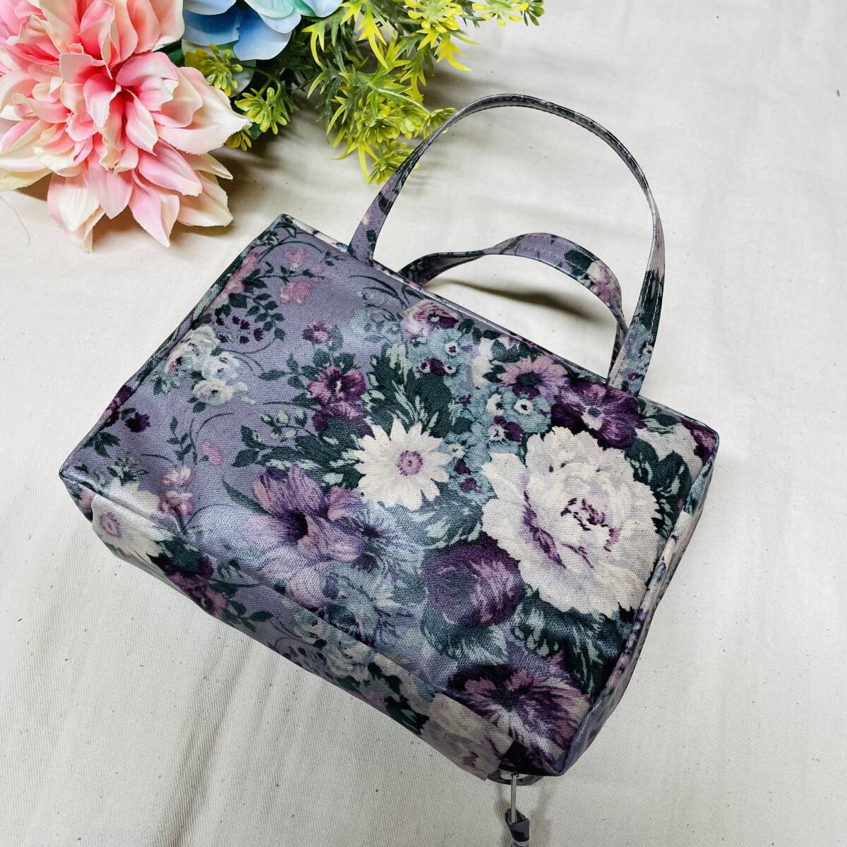 88* one side with pocket * bag type *2019 year modified . version * new world translation * normal version . paper cover * antique bouquet C* hand made 