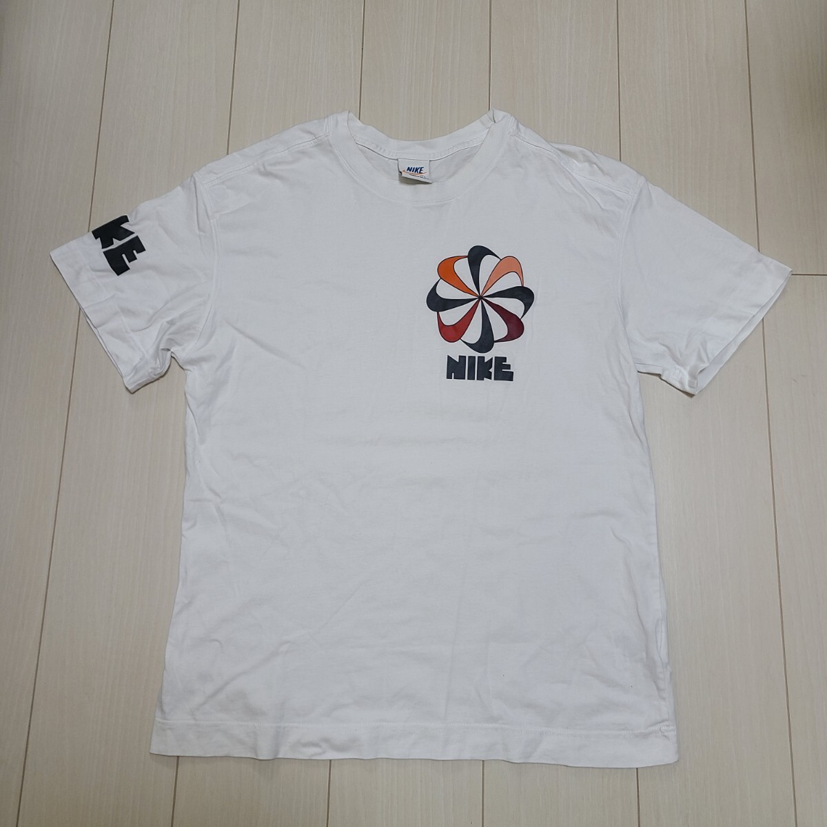 ナイキ　風車ロゴ　Tシャツ　サイズL レア _画像1