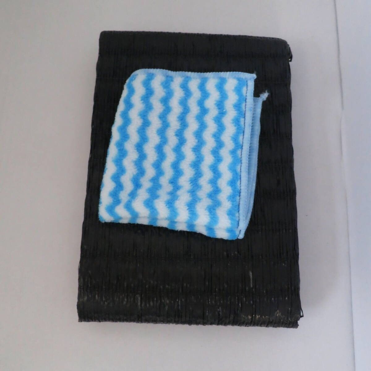 遮光ネット　2ｍｘ2ｍ　遮光率70％　雑巾のプレゼント付き