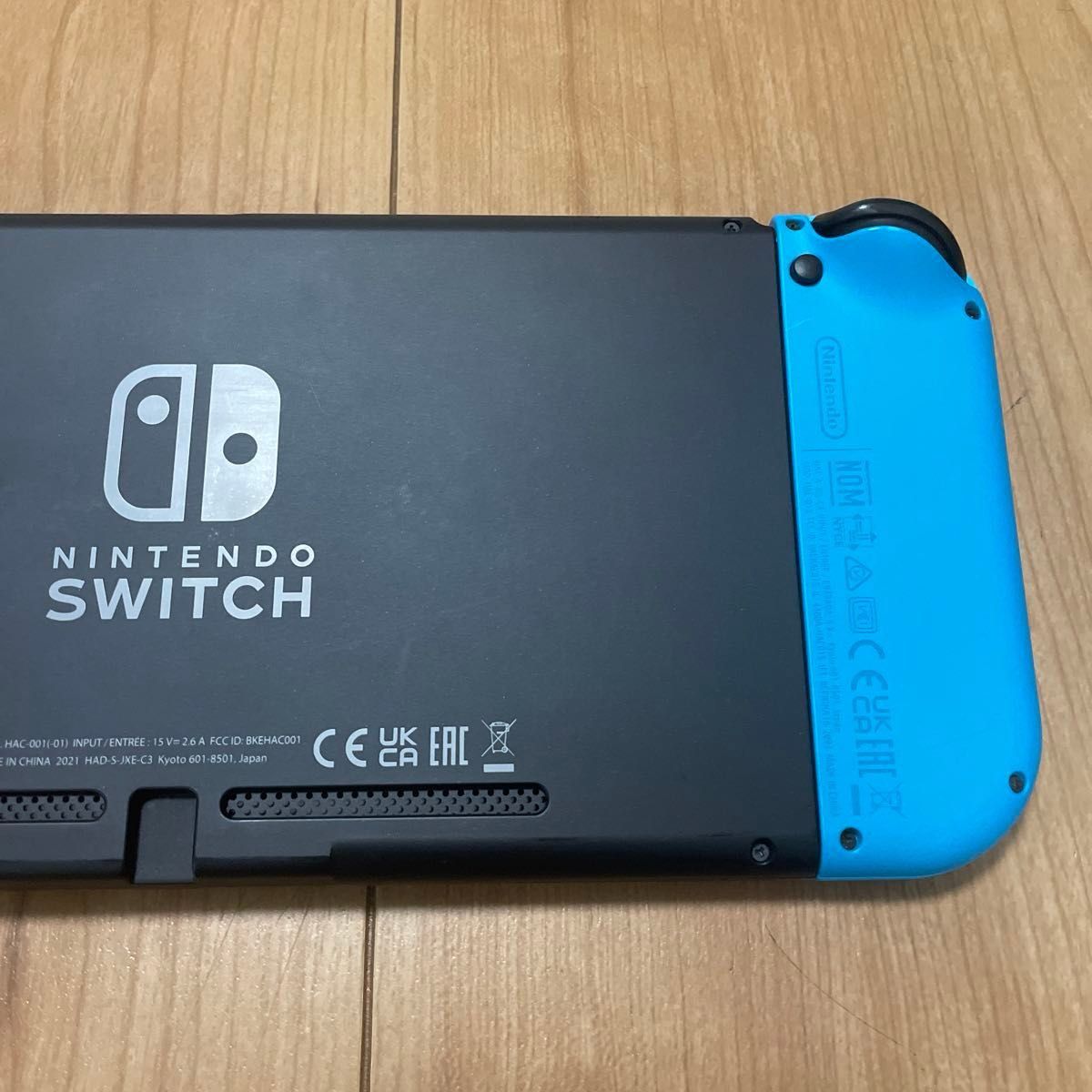 0604051【2021年製】新型Nintendo Switch ネオンブルー　ネオンレッド　