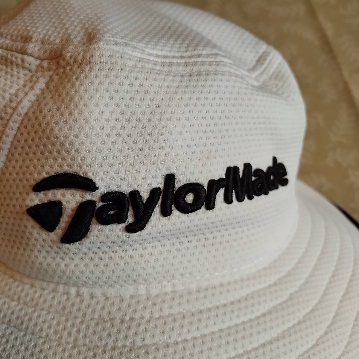  actual use less. beautiful goods! TaylorMade × New Era bucket hat size (M~L) a little lustre white ⅹ mesh manner cloth light .. reflection 