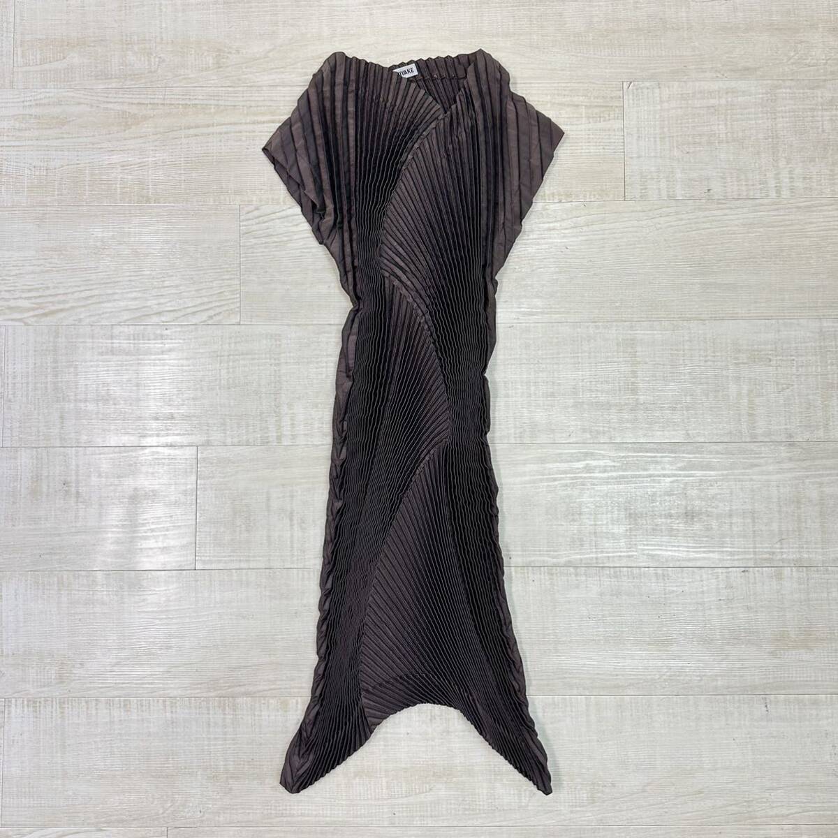 15aw 2015 名作 ISSEY MIYAKE イッセイミヤケ 3D スチームストレッチ 変形 多方向 プリーツ ワンピース ドレス 日本製 ブラウン 系 size 2の画像5