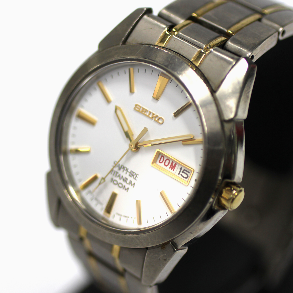 【SEIKO】セイコー SAPHIRE TITANIUM チタン製 デイデイト メンズ クォーツ 腕時計 電池交換済みの画像3