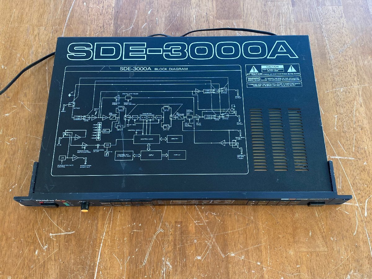 【送100サイズ】Roland SDE-3000A DIGITAL DELAY デジタルディレイ 通電のみの確認の画像3