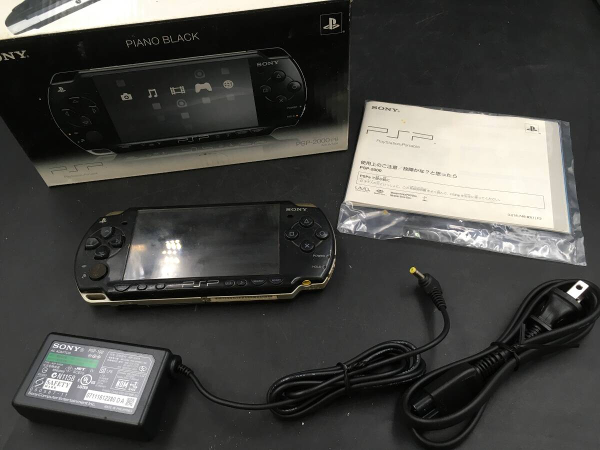 KT0425-110☆ジャンク SONY PSP PlayStationPortable 本体 まとめて ソフト 2点まとめて ゲーム 通電・動作未確認 の画像4