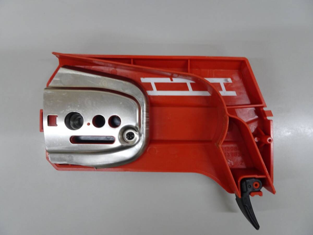 マキタ MUC008GZR2(赤) 250mm充電式チェーンソー本体のみ 40Vmax (充電器・バッテリー別売)(スプロケットノーズバー仕様) MUC008GZR＋M250Aの画像8