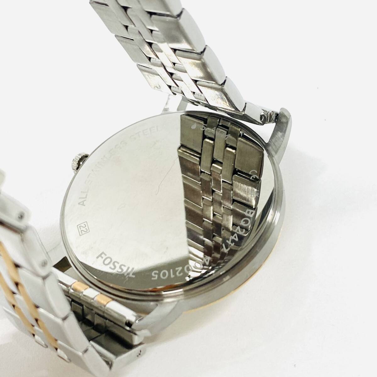 C601-Z12-129 FUSSIL フォッシル LUX LUTHER ラックスルーサー クオーツ 3針 メンズ 腕時計 BQ2417 ケース付き ホワイト文字盤 時計 小物の画像6