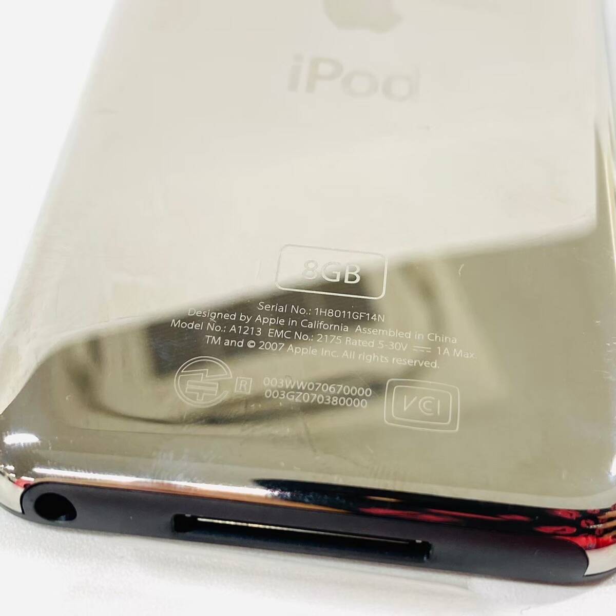 G668-O15-4214 ◎ Apple アップル iPod touch アイポッドタッチ 8GB A1213 第1世代 2007年 通電確認済み 付属品 音楽 ④_画像8
