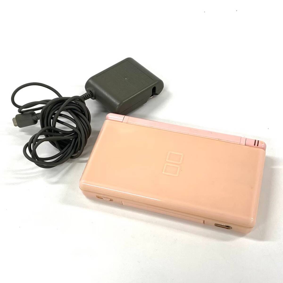 H642-M1-2455 ◎ Nintendo ニンテンドー DS Lite ノーブルピンク 通電確認済み 付属品付き USG-001 本体 ゲーム機 玩具 ④_画像2