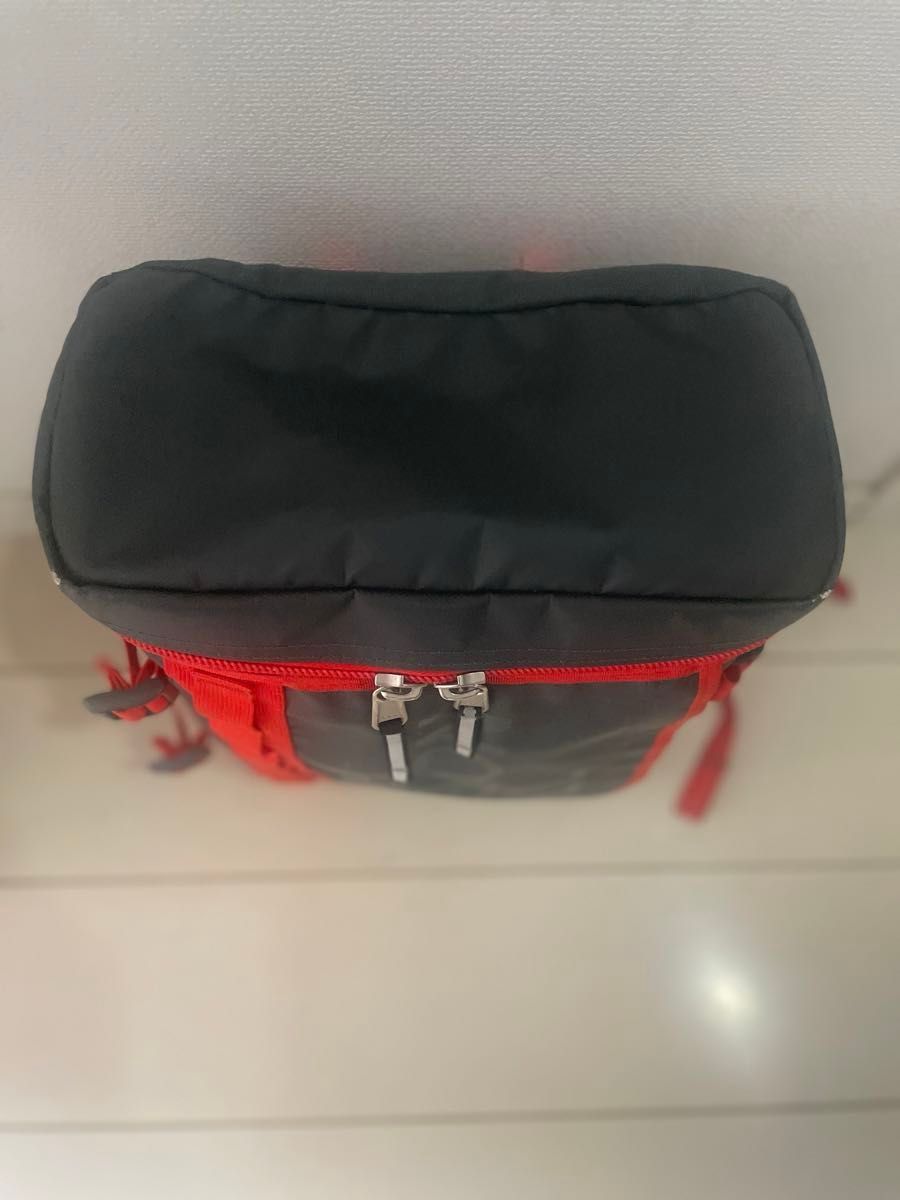 中古　ザ・ノース・フェイスの【THE NORTH FACE】ディパック(キッズキッズ BCヒューズボックス) 21L