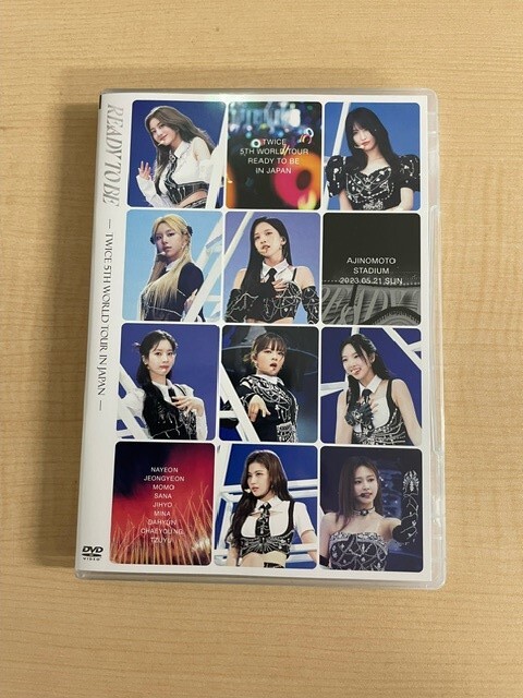 TWICE 5TH WORLD TOUR 'READY TO BE' in JAPAN（通常盤 DVD） トレカ シリアル なし_画像1