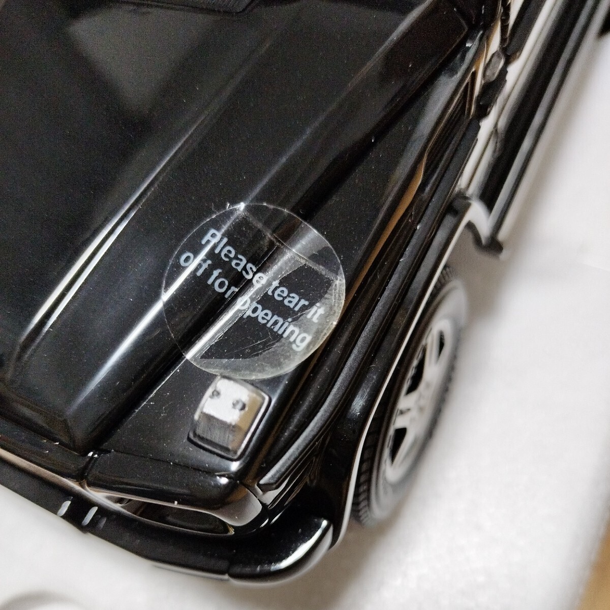 AUTOart【1/18　Mercedes-Benz　G-WAGON】ブラック　メルセデス・ベンツ　G　ミニカー　オートアート_画像8