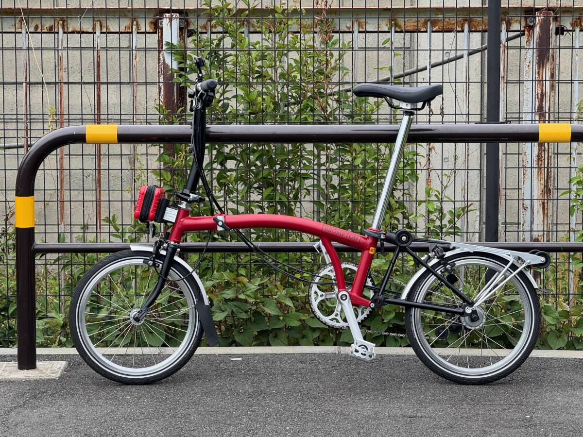 BROMPTON S6R 2022年モデル リアキャリア付 ブロンプトン 中古美品【輪行袋、レックマウント付】の画像1