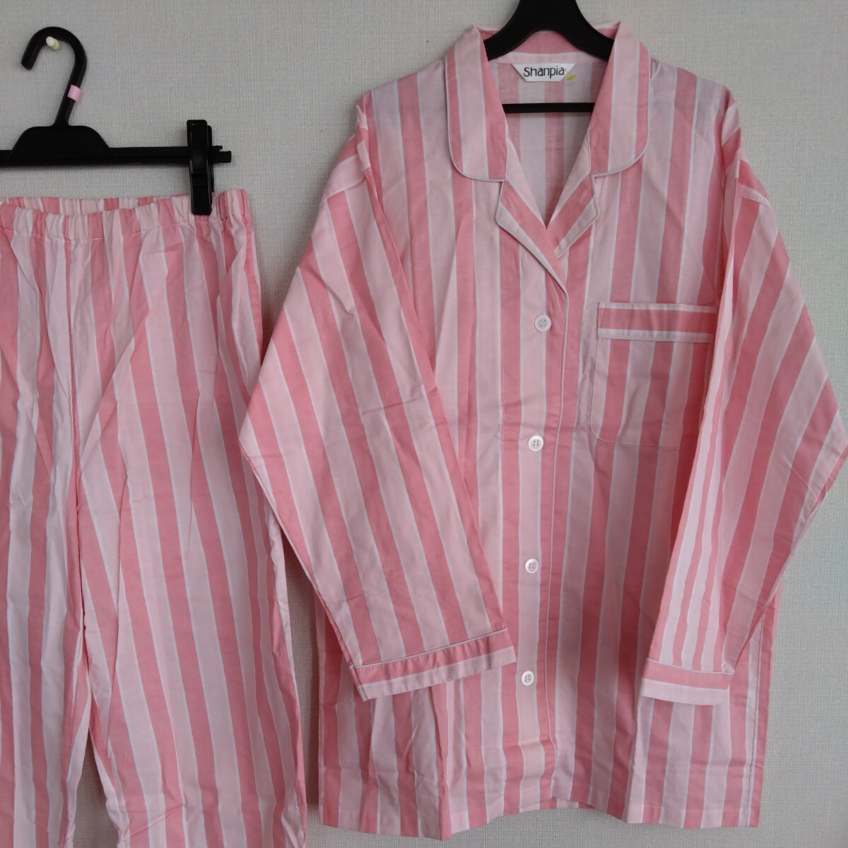 新品　パジャマ☆ピンク濃淡&白☆爽やか、可愛いシンプルなデザイン☆サイズL、ゆったりサイズです。LLの方にも。☆洗い替え、普段使いに。_LですがLLの方も可能なゆったりサイズ