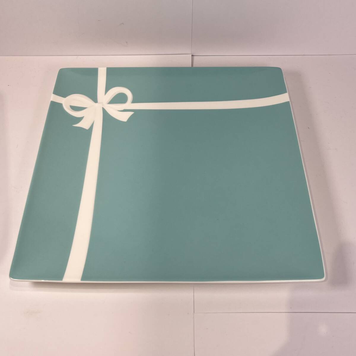 【OFS61ST】美品 TIFFANY&Co. ティファニー ブルーボックス プレート リボン 皿 2548 6013 箱有り 洋食器 陶器 ブランド食器の画像2