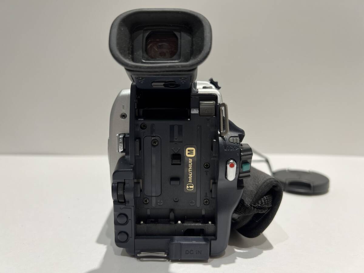 【OMO255YS】SONY ソニー デジタルビデオカメラレコーダー HANDYCAM DCR-TRV30 miniDV 箱・バッテリー・充電器有 中古 通電のみ確認済の画像4