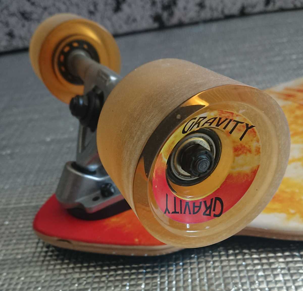 得】39 <税送料4190円込> GRAVITY 前後カービングT搭載 得】39 <税送料4190円込> GRAVITY 前後カービングT搭載