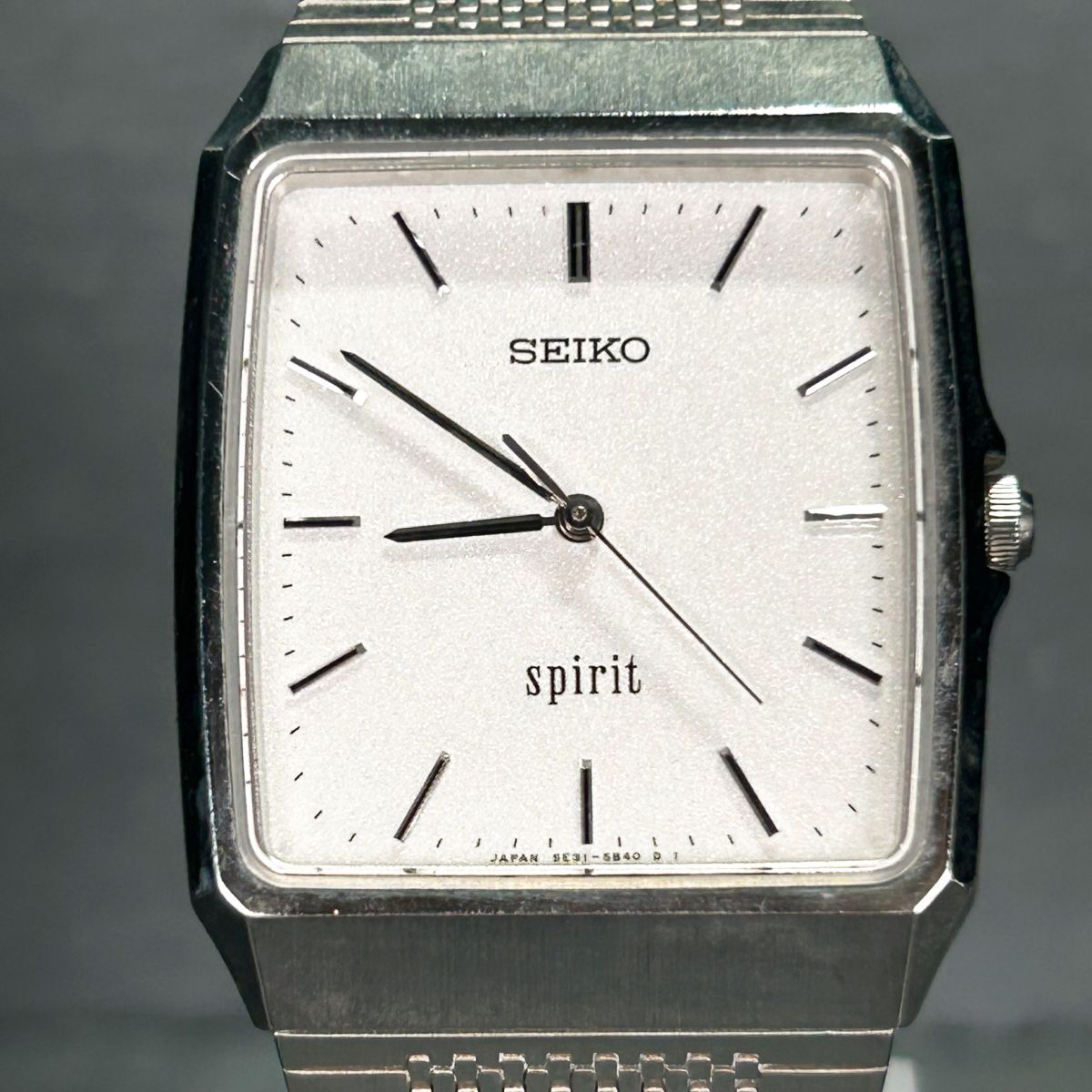美品 SEIKO セイコー SPIRIT スピリット 5E31-5A70 腕時計 クオーツ アナログ 3針 シルバー ホワイト文字盤 ステンレススチール 動作確認済の画像3