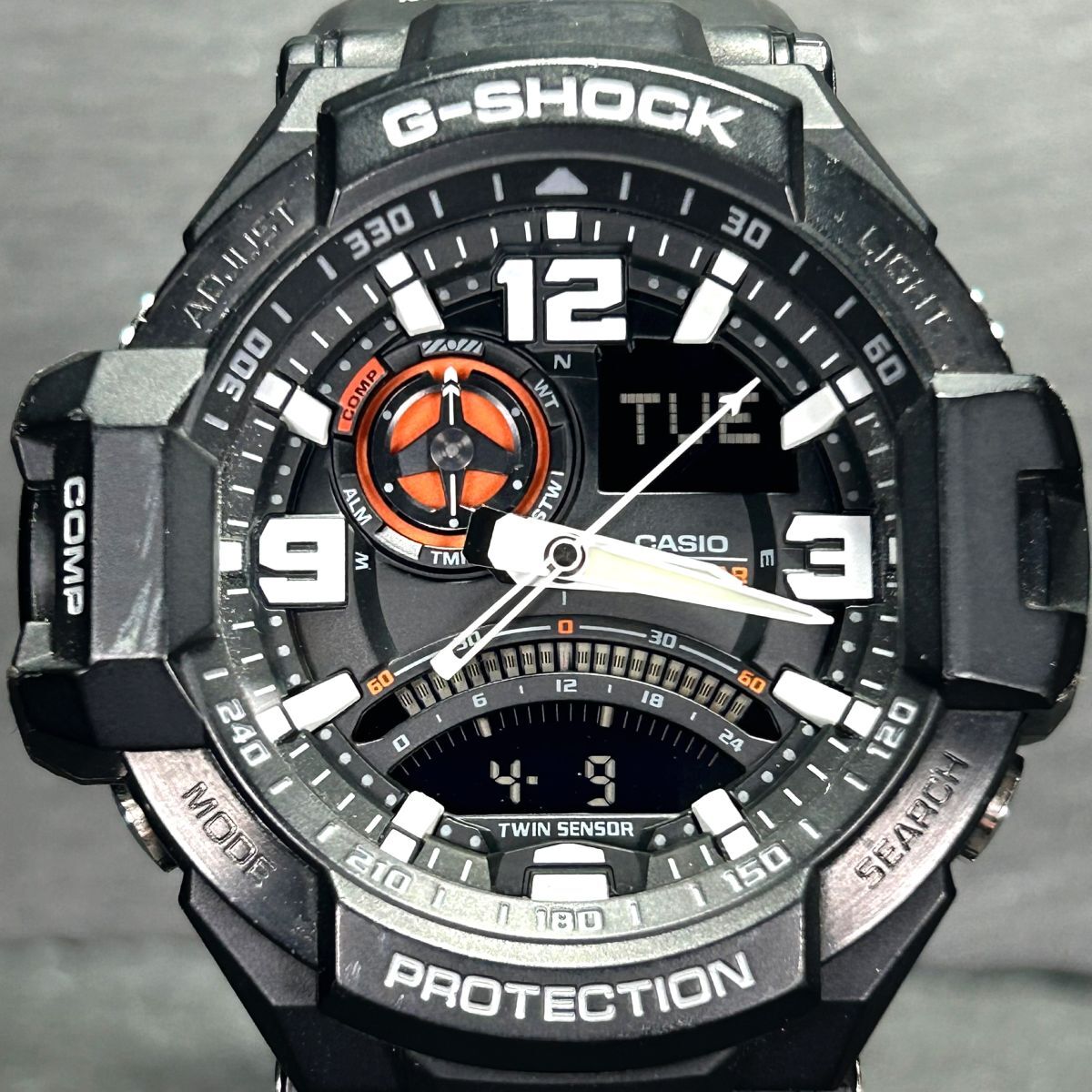 美品 CASIO カシオ G-SHOCK ジーショック スカイコックピット GA-1000-1A 腕時計 クオーツ アナデジ 多機能 ブラック メンズ 動作確認済みの画像3