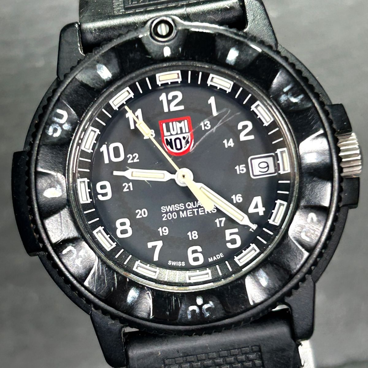 LUMINOX ルミノックス ネイビーシールズ 3000/3900 腕時計 クオーツ アナログ 3針 カレンダー 回転ベゼル 電池交換済み 動作確認済みの画像1