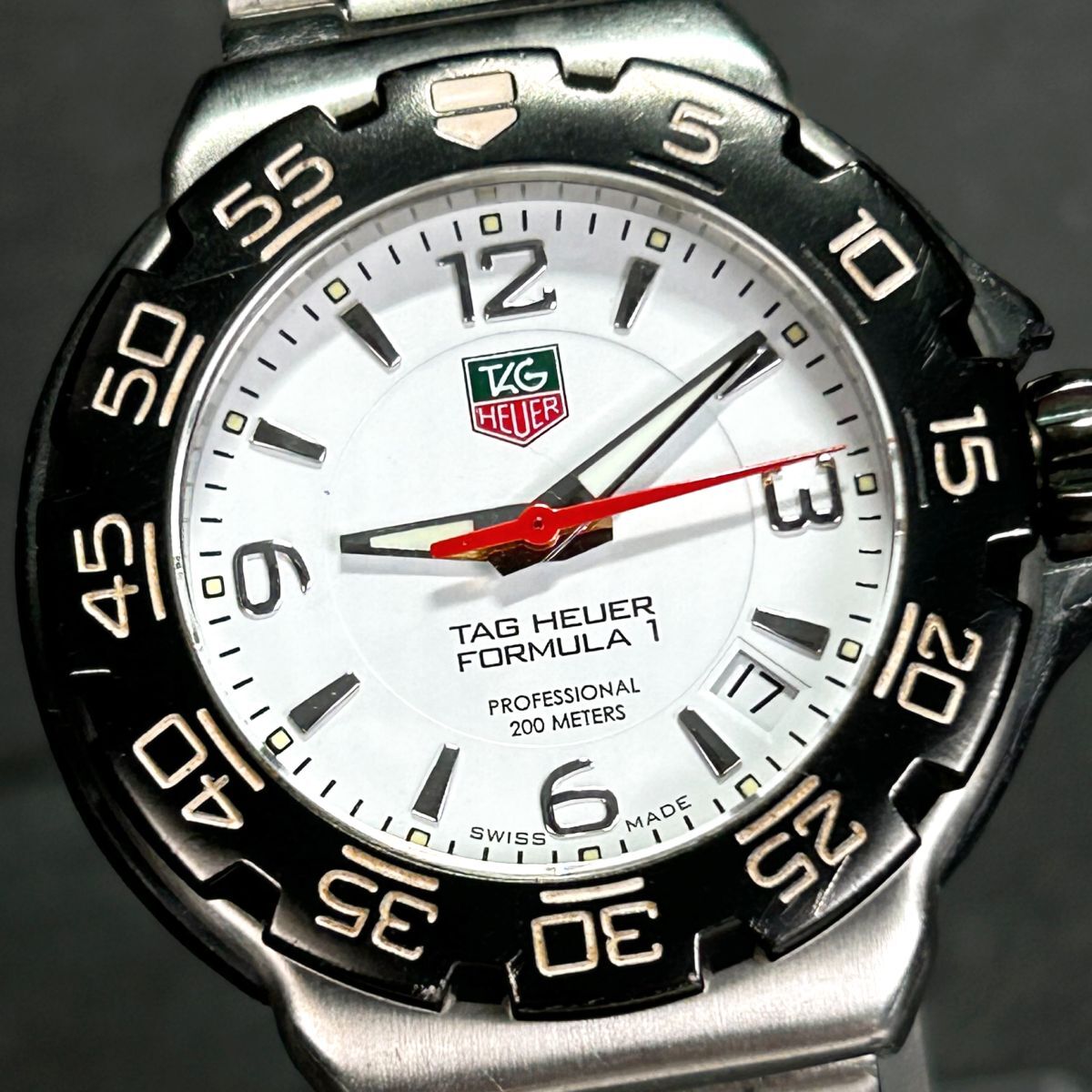 TAG HEUER タグホイヤー FORMULA1 フォーミュラー1 WAC1211 腕時計 クオーツ アナログ 回転ベゼル 200m防水 ダイバーズ 新品電池交換済みの画像1