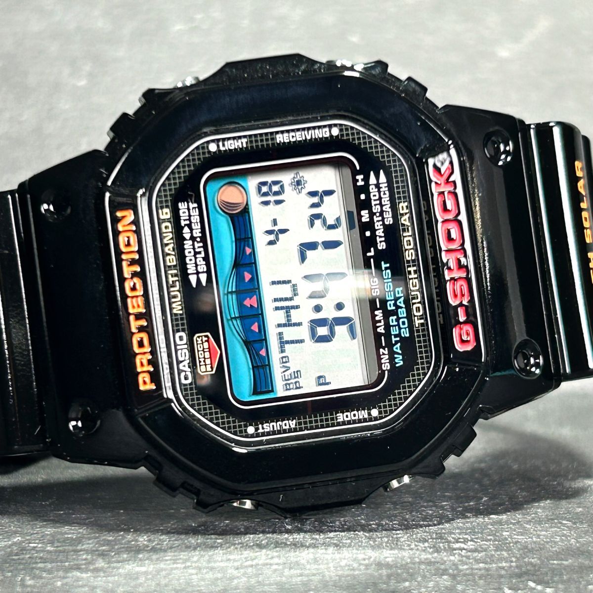 美品 CASIO カシオ G-SHOCK ジーショック G-LIDE ジーライド GWX-5600-1JF 腕時計 タフソーラー 電波ソーラー デジタル 多機能 動作確認済の画像4