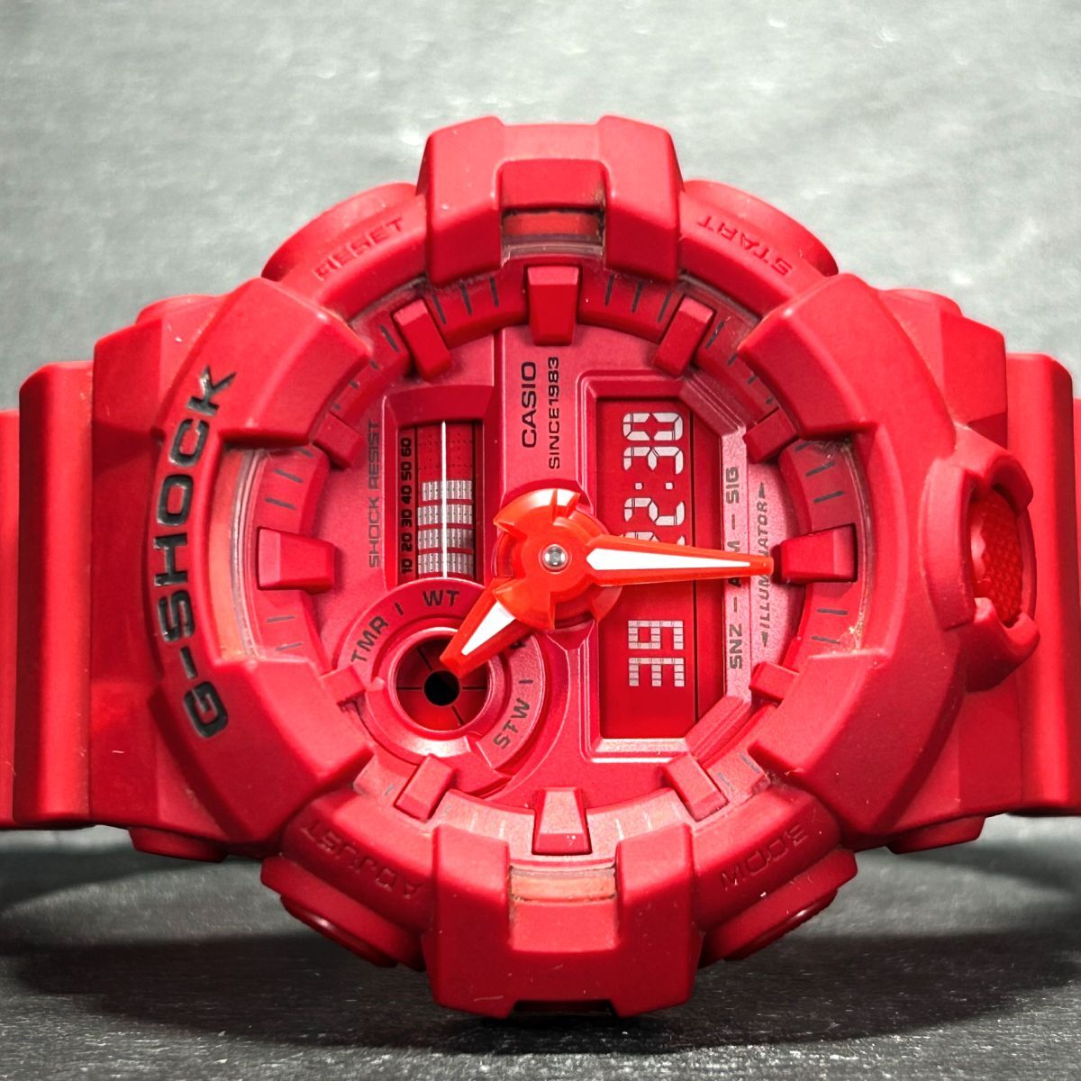 35周年限定 美品 CASIO カシオ G-SHOCK ジーショック RED OUT GA-735C-4AJR 腕時計 クオーツ アナデジ 多機能 レッド メンズ 動作確認済みの画像4