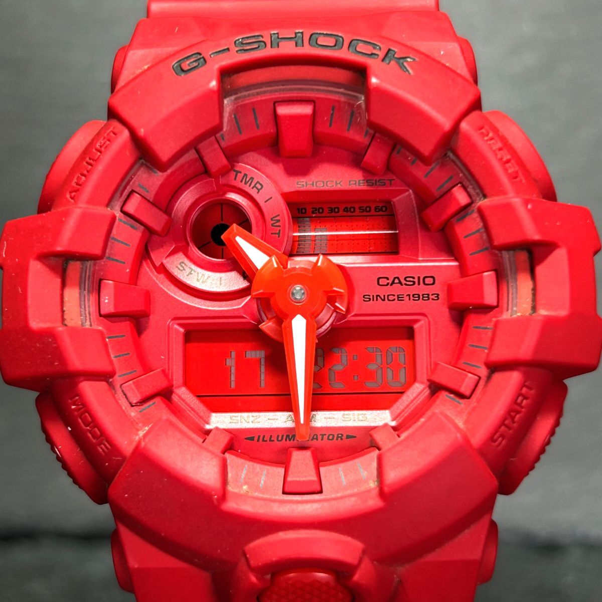35周年限定 美品 CASIO カシオ G-SHOCK ジーショック RED OUT GA-735C-4AJR 腕時計 クオーツ アナデジ 多機能 レッド メンズ 動作確認済みの画像3