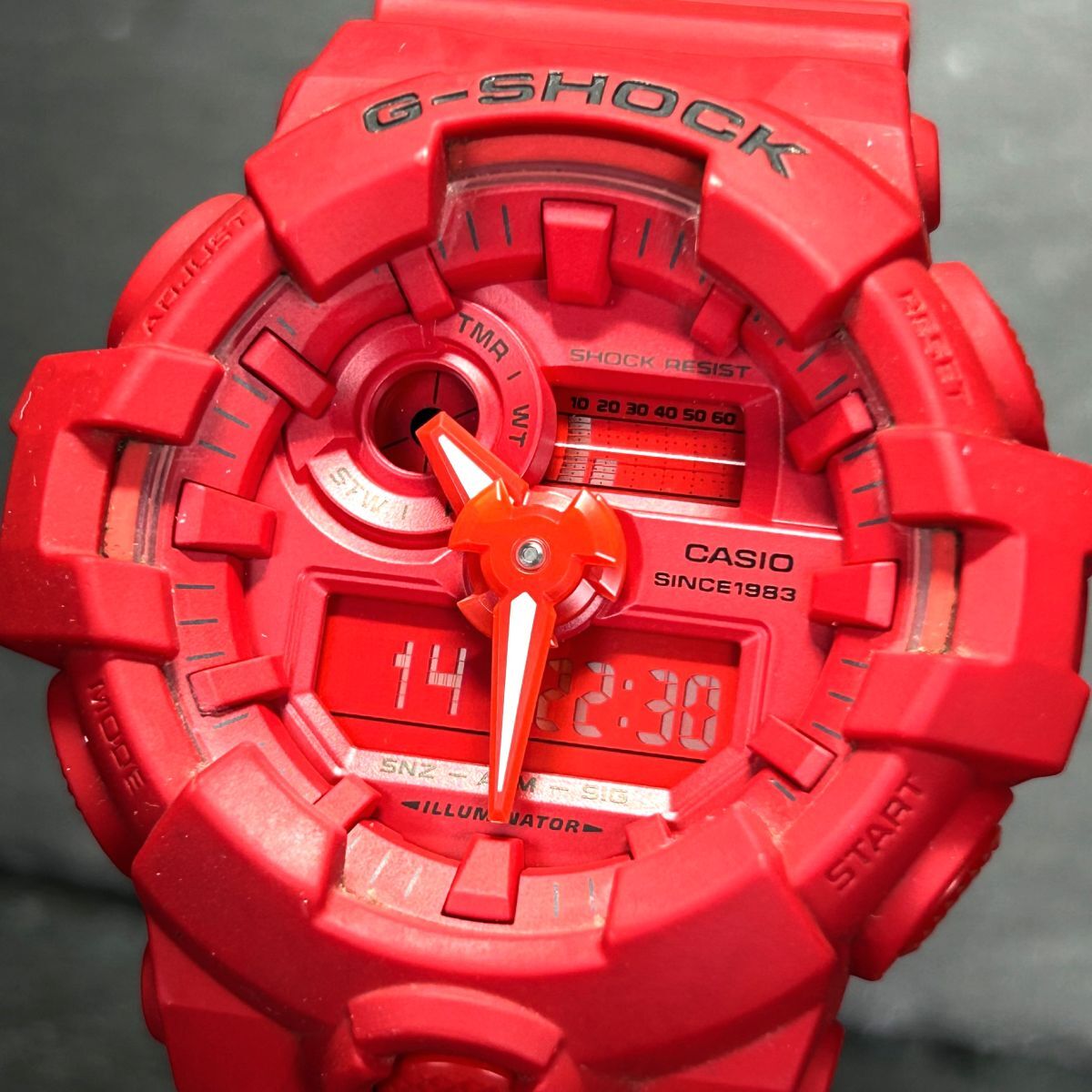 35周年限定 美品 CASIO カシオ G-SHOCK ジーショック RED OUT GA-735C-4AJR 腕時計 クオーツ アナデジ 多機能 レッド メンズ 動作確認済みの画像2