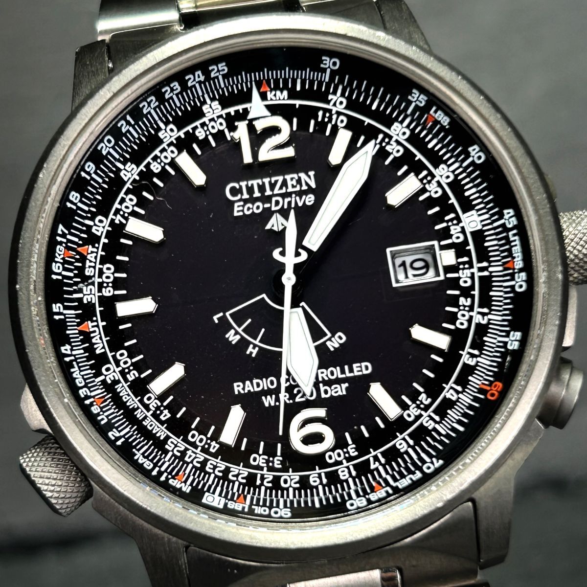 美品 CITIZEN シチズン PROMASTER プロマスター エコドライブ H411-T003745 腕時計 電波ソーラー アナログ カレンダー チタニウム メンズの画像1