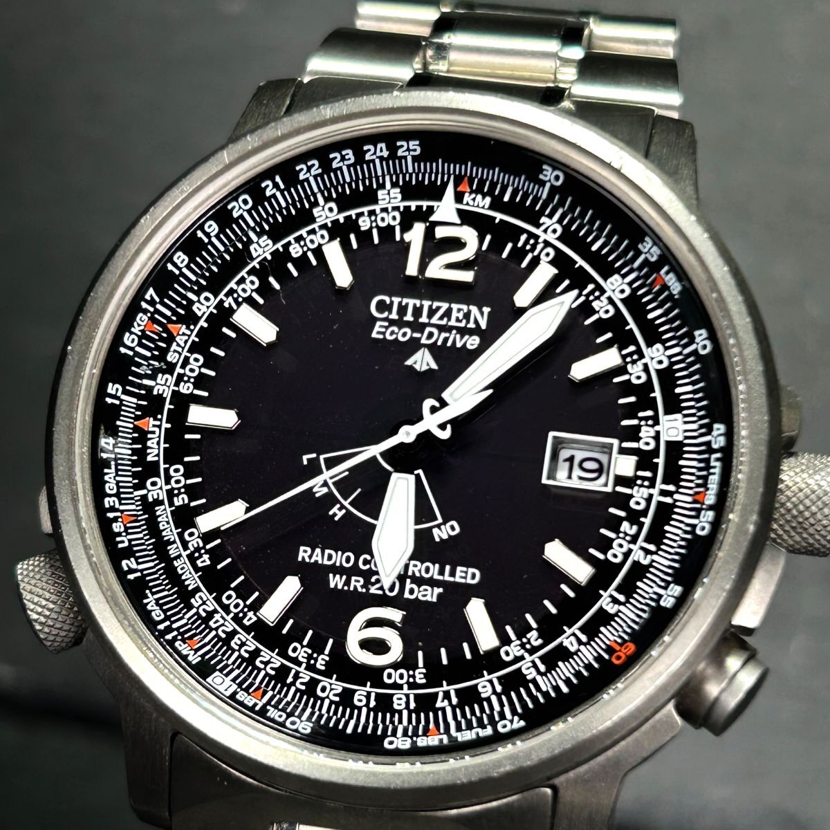 美品 CITIZEN シチズン PROMASTER プロマスター エコドライブ H411-T003745 腕時計 電波ソーラー アナログ カレンダー チタニウム メンズの画像2