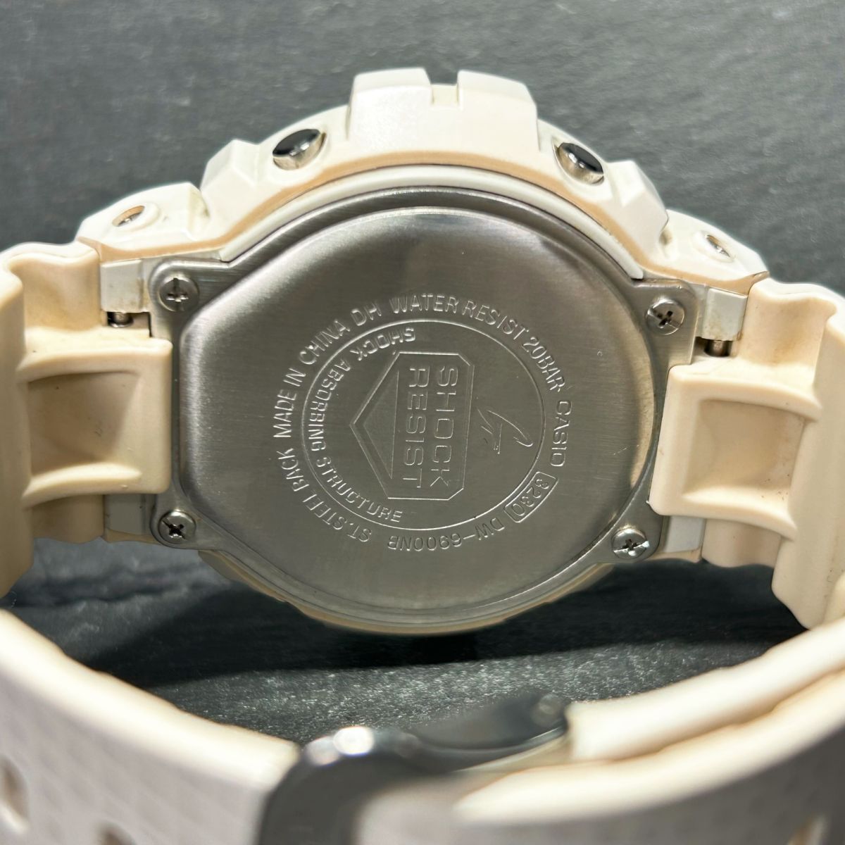 海外モデル 良品 CASIO カシオ G-SHOCK ジーショック DW-6900NB-7 腕時計 クオーツ デジタル 多機能 ホワイト ステンレス 動作確認済みの画像8