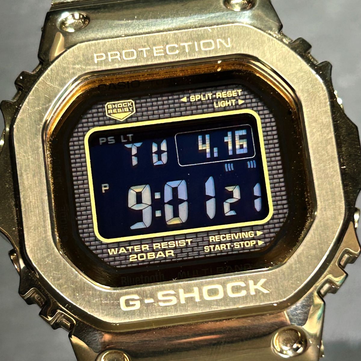 美品 CASIO G-SHOCK カシオ ジーショック GMW-B5000GD-9 腕時計 タフソーラー 電波時計 フルメタル ゴールド デジタル 多機能 動作確認済みの画像1