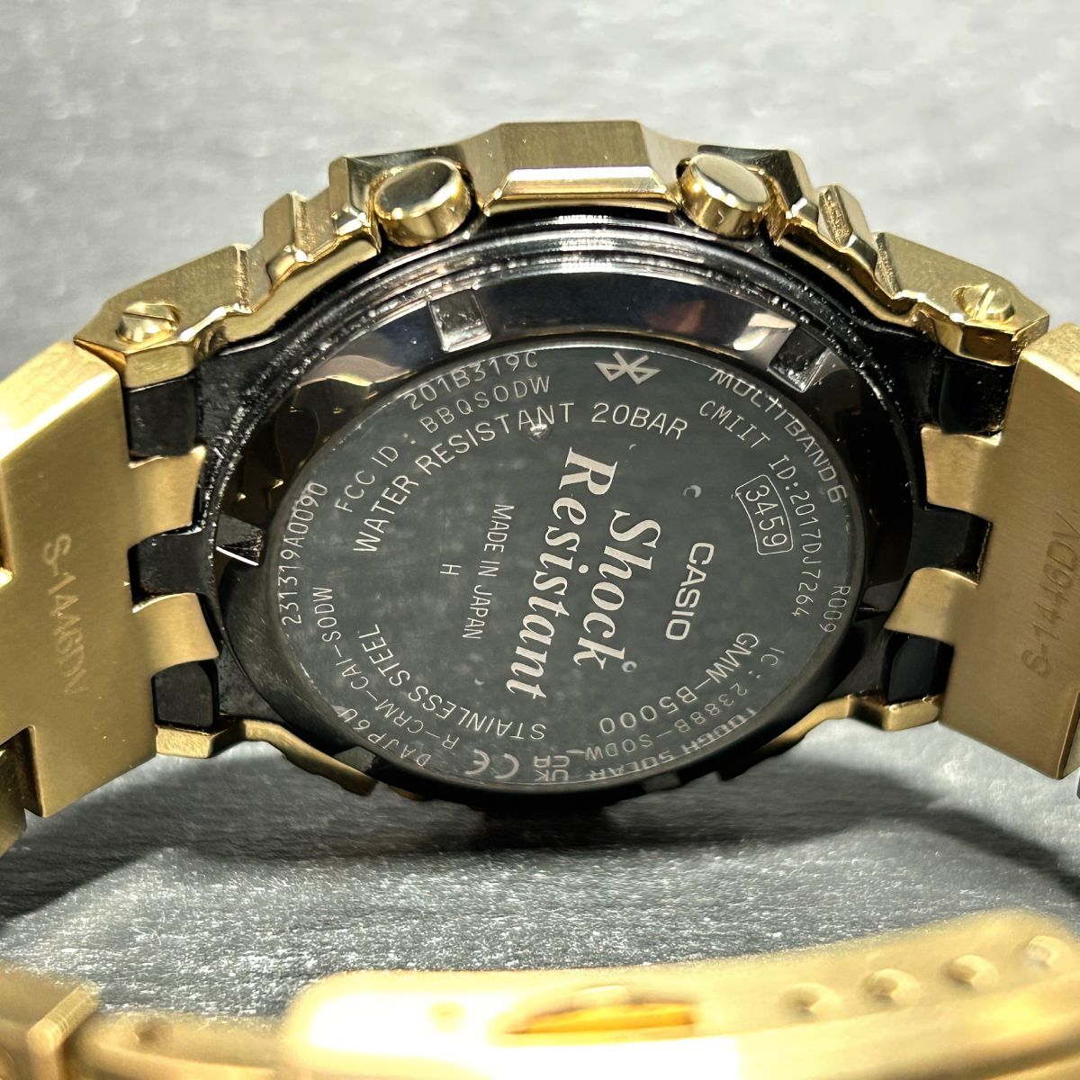 美品 CASIO G-SHOCK カシオ ジーショック GMW-B5000GD-9 腕時計 タフソーラー 電波時計 フルメタル ゴールド デジタル 多機能 動作確認済みの画像8