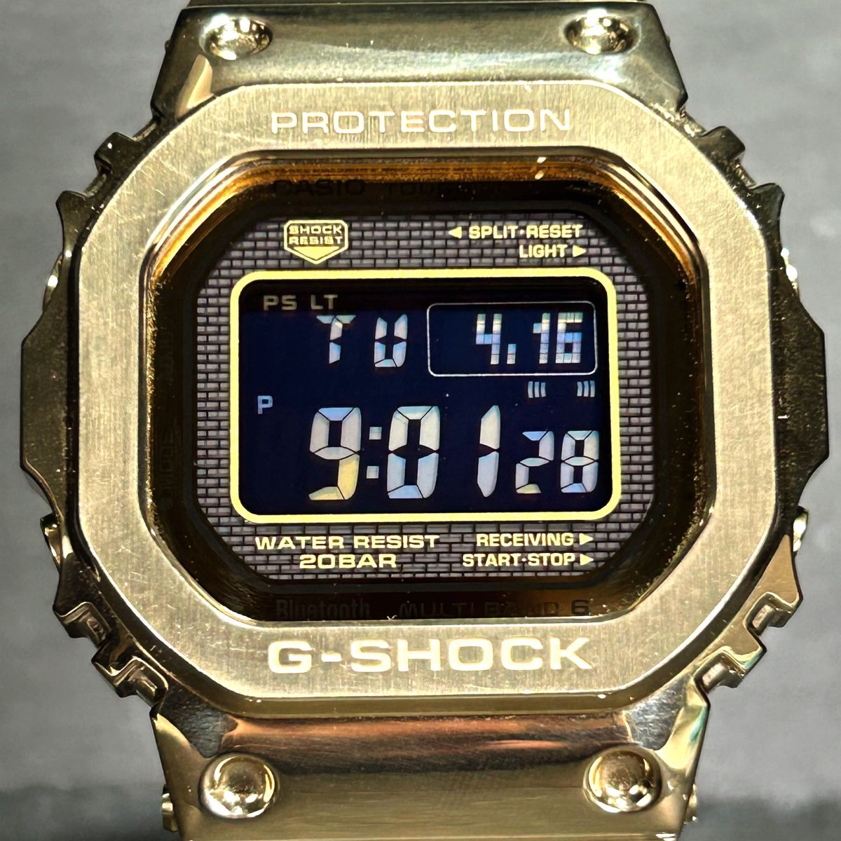 美品 CASIO G-SHOCK カシオ ジーショック GMW-B5000GD-9 腕時計 タフソーラー 電波時計 フルメタル ゴールド デジタル 多機能 動作確認済みの画像3