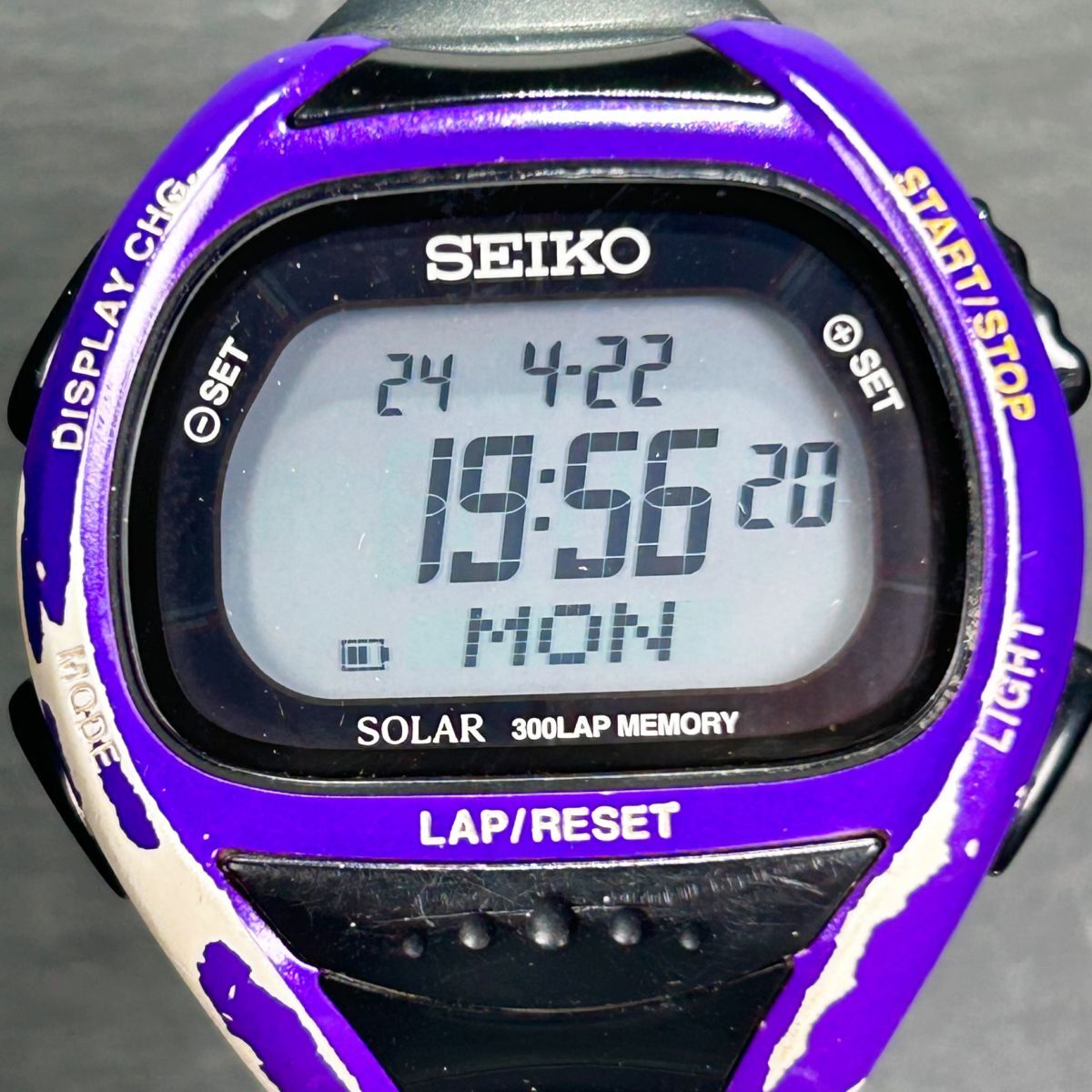 SEIKO セイコー スーパーランナーズ S680-00A0 腕時計 ソーラー デジタル ストップウォッチ カレンダー 多機能 パープル 動作確認済みの画像3