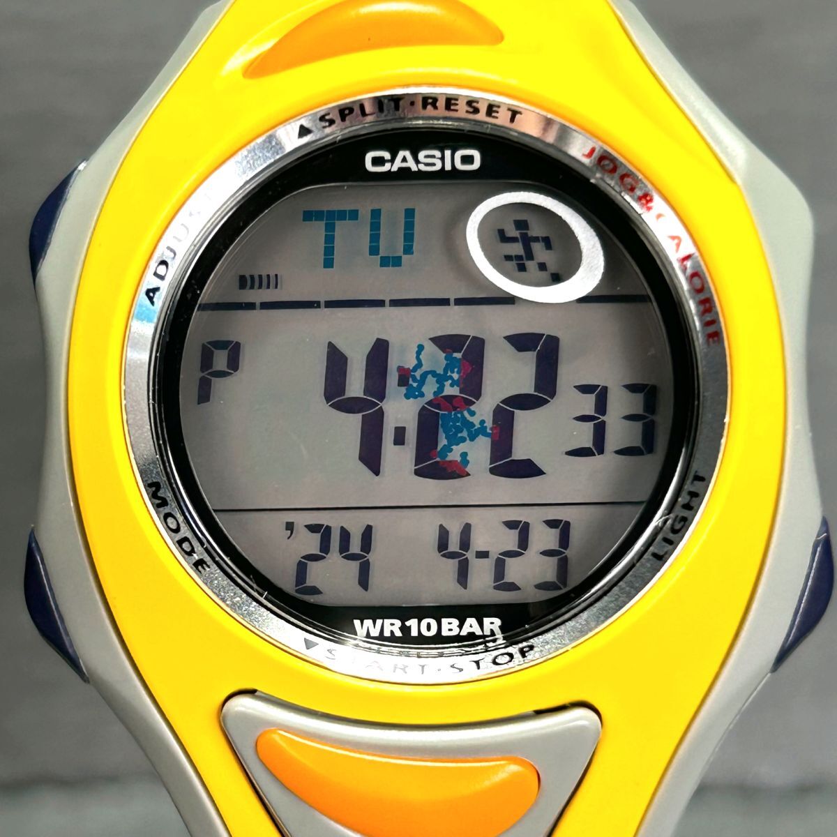 コナミスポーツクラブコラボ 美品 CASIO カシオ スポーツギア PHYS STR-111-9V 腕時計 クオーツ デジタル 多機能 イエロー 新品電池交換済