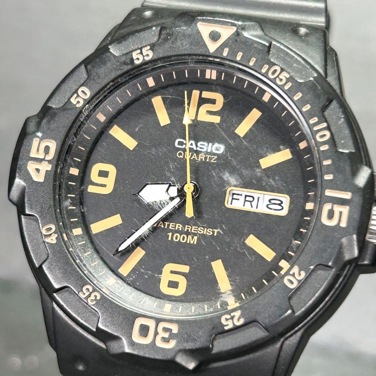 CASIO カシオ スタンダード MRW-200H-1E 腕時計 ダイバーズ クオーツ アナログ カレンダー 回転ベゼル 新品電池交換済み 動作確認済み