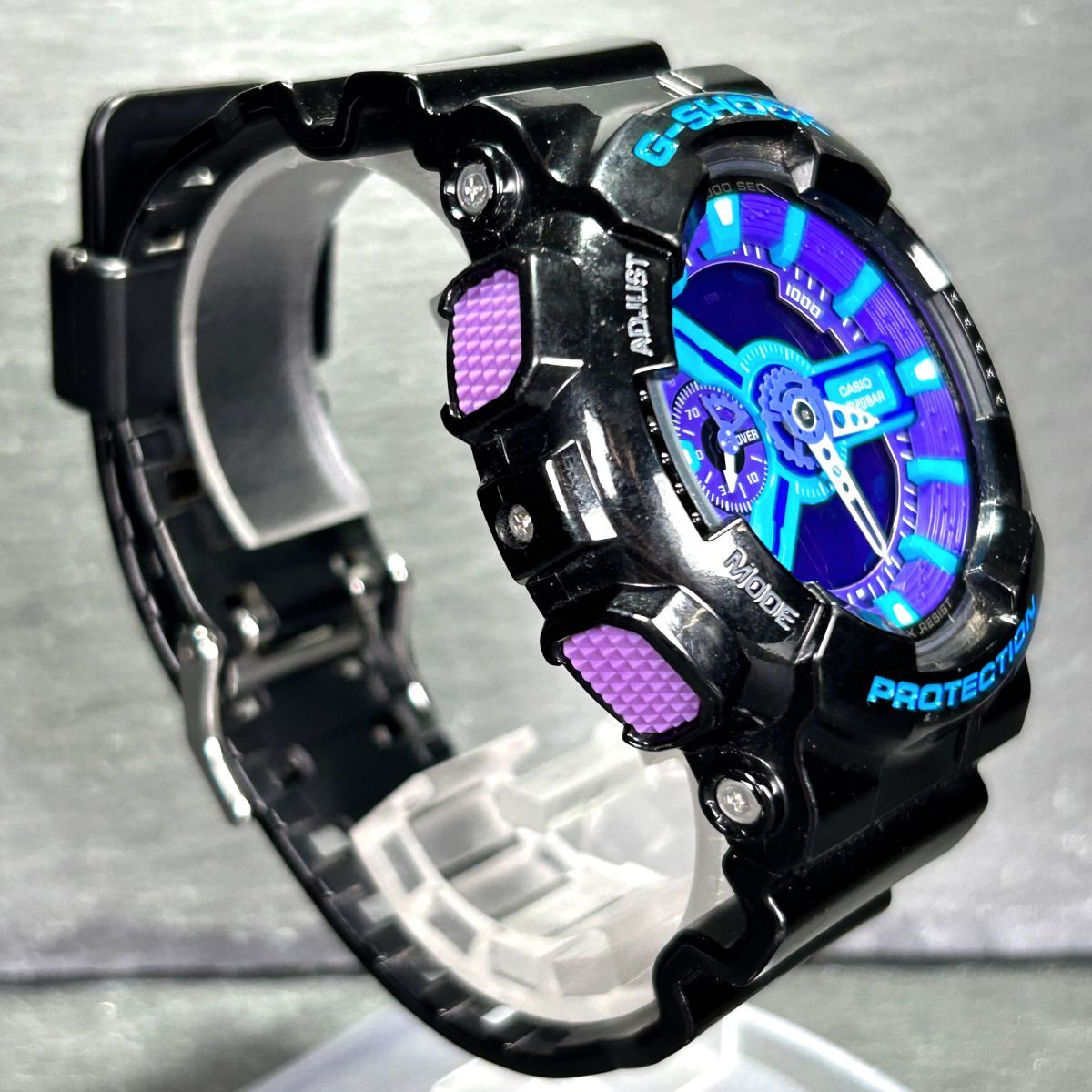 美品 CASIO カシオ G-SHOCK ジーショック ハイパーカラーズ GA-110HC-1A 腕時計 クオーツ アナデジ ブルー パープル 多機能 新品電池交換済の画像5