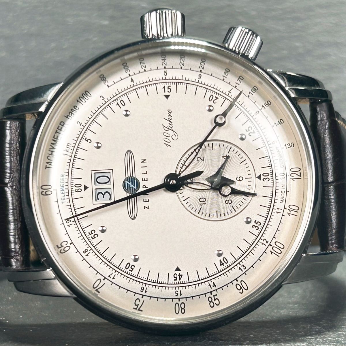 100周年記念限定モデル 新品 Zeppelin ツェッペリン 7640-1N 腕時計 クオーツ アナログ デュアルタイム ビッグデイト メンズ レザーベルト_画像4