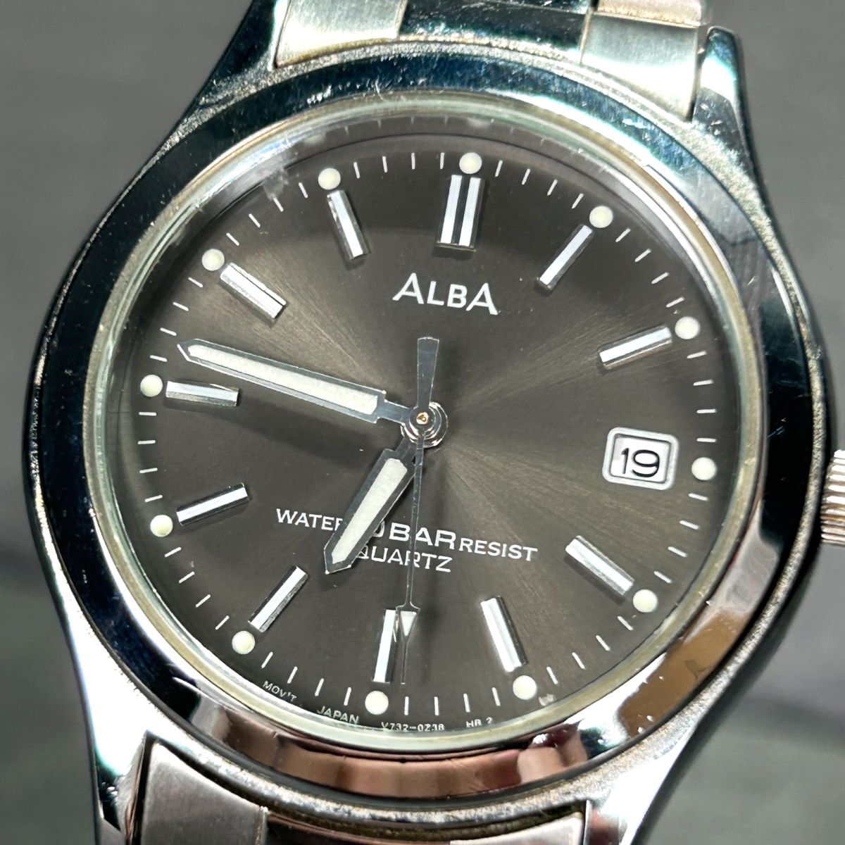 SEIKO セイコー ALBA アルバ V732-0L80 腕時計 クオーツ アナログ カレンダー ステンレススチール グレー文字盤 メンズ 新品電池交換済みの画像2