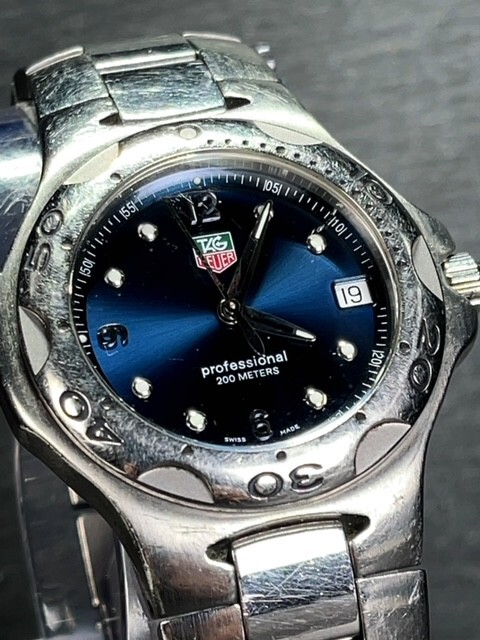 美品 TAG HEUER タグホイヤー PROFESSIONAL プロフェッショナル 200ｍ WL1113 キリウム 腕時計 デイト クォーツ メンズ 高級腕時計の画像2