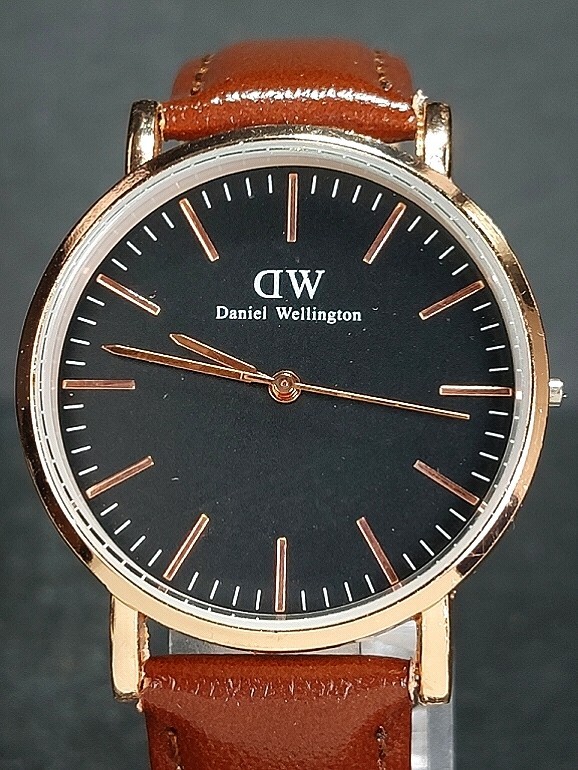 DW DanielWellington ダニエルウェリントン B40R7 アナログ 腕時計 ブラック文字盤 ピンクゴールド ステンレス レザーベルト 電池交換済みの画像1