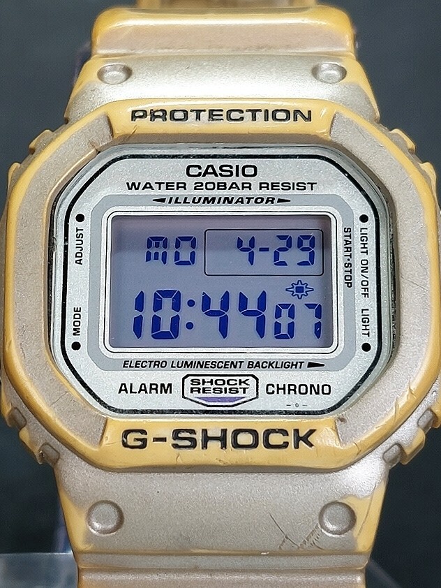 CASIO カシオ G-SHOCK ジーショック DW-5600 メンズ デジタル 腕時計 ホワイト文字盤 グレー ラバーベルト ステンレス 新品電池交換済み_画像1