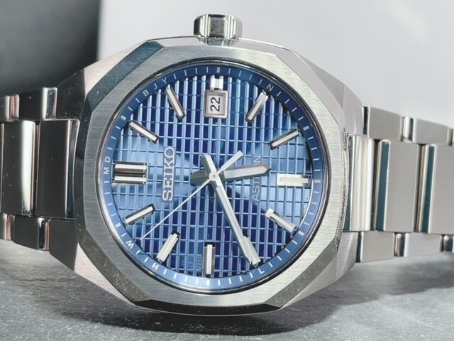 国内正規品 新品 SEIKO セイコー ASTRON アストロン ネクスター 電波 ソーラー 腕時計 チタン カレンダー 防水 メンズ プレゼント SBXY061の画像1