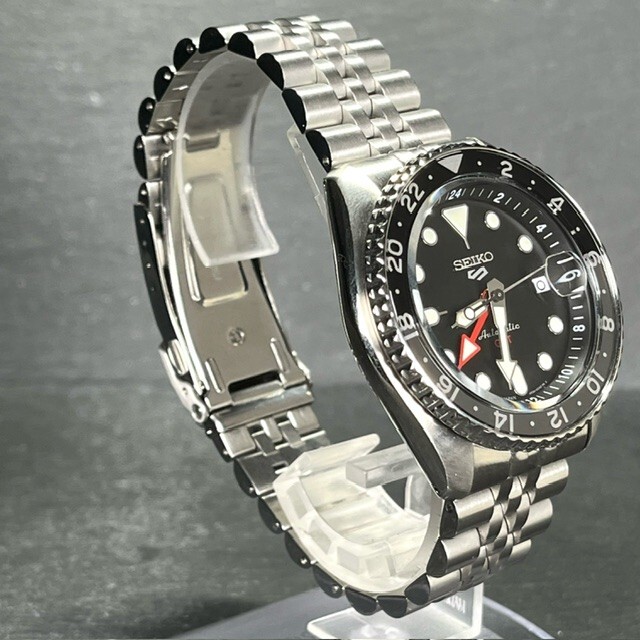 流通限定 超美品 SEIKO5 SPORTS GMTモデル セイコー5 スポーツ 腕時計 自動巻き 手巻き SBSC001 メカニカル メンズ アナログ ブラックの画像4